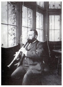 Richard-Muhlfeld-clarinet-215x300